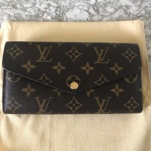 Louis Vuitton Sarah Long Wallet Monogram